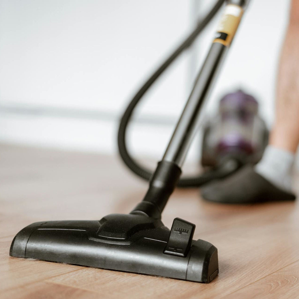 How to Clean and Maintain Vinyl Flooring for Longevity